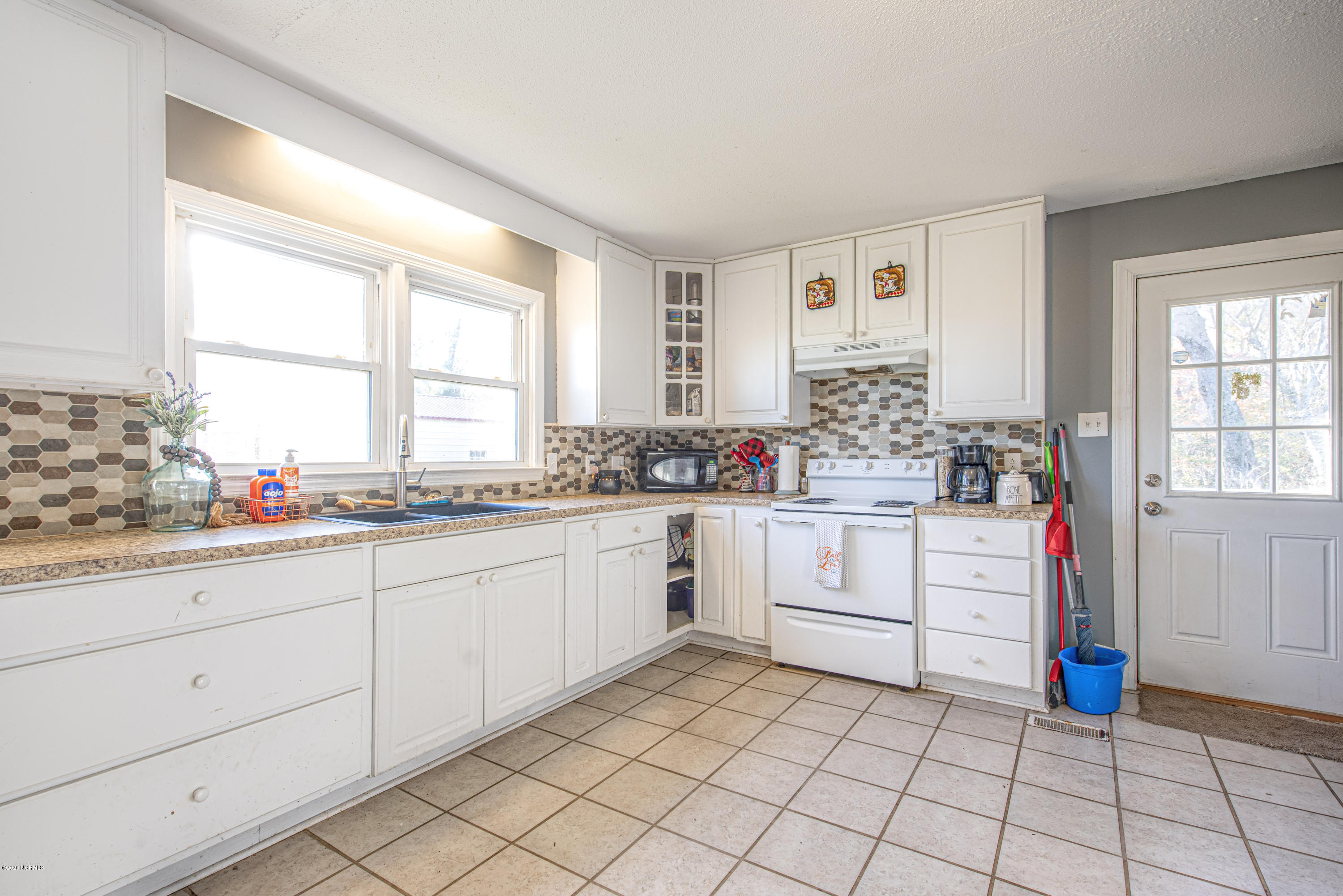 351 Core Creek Landing Road Dover, NC 28526 - Photo 8 of 14 Kitchen
