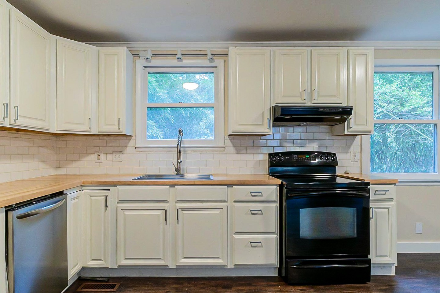 655 Hicks Road Nashville, TN 37221 - Photo 4 of 29 Gallery Image 4