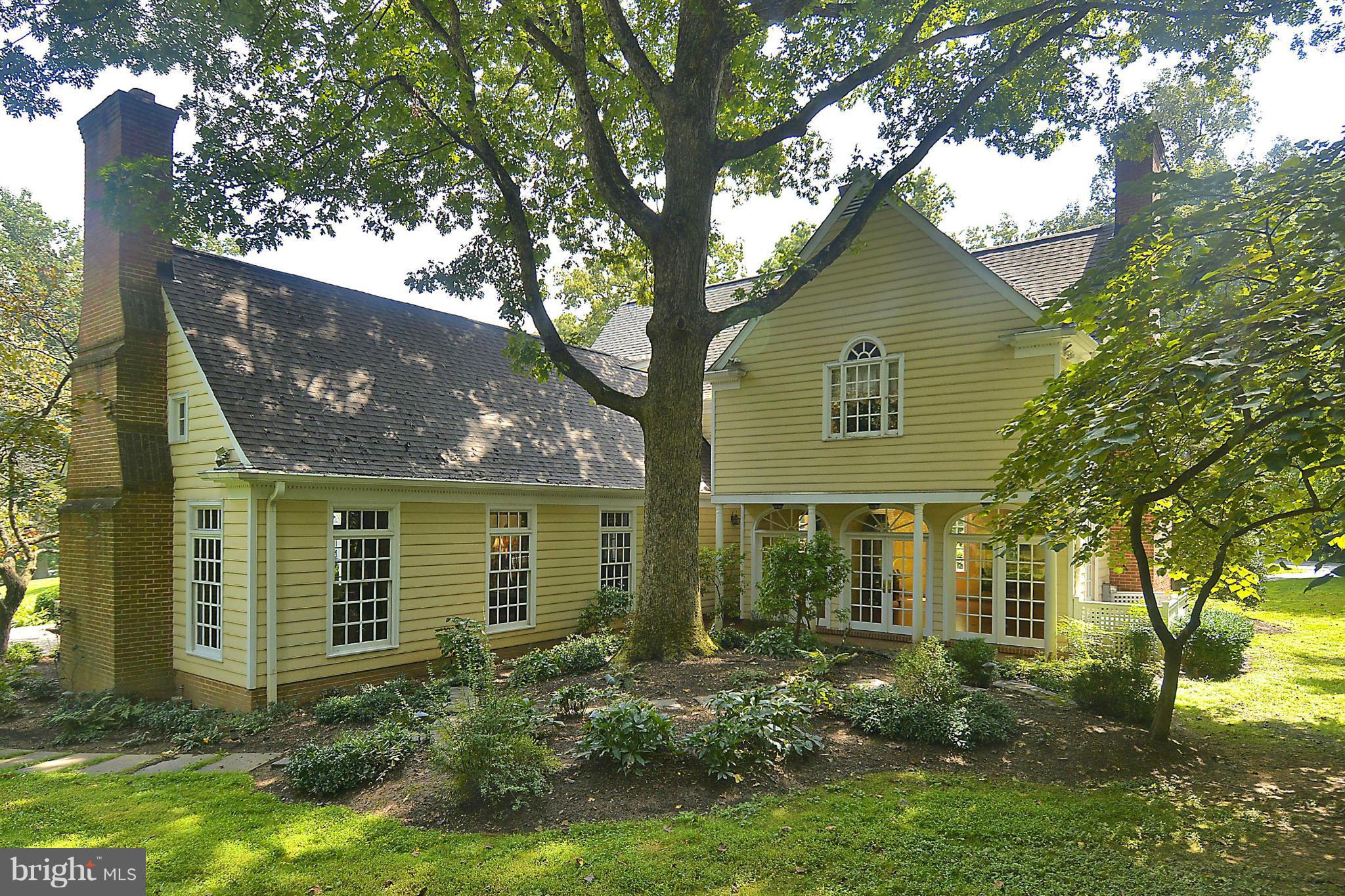 8741 Persimmon Tree Road Potomac, MD 20854 - Photo 29 of 30 Side elevation