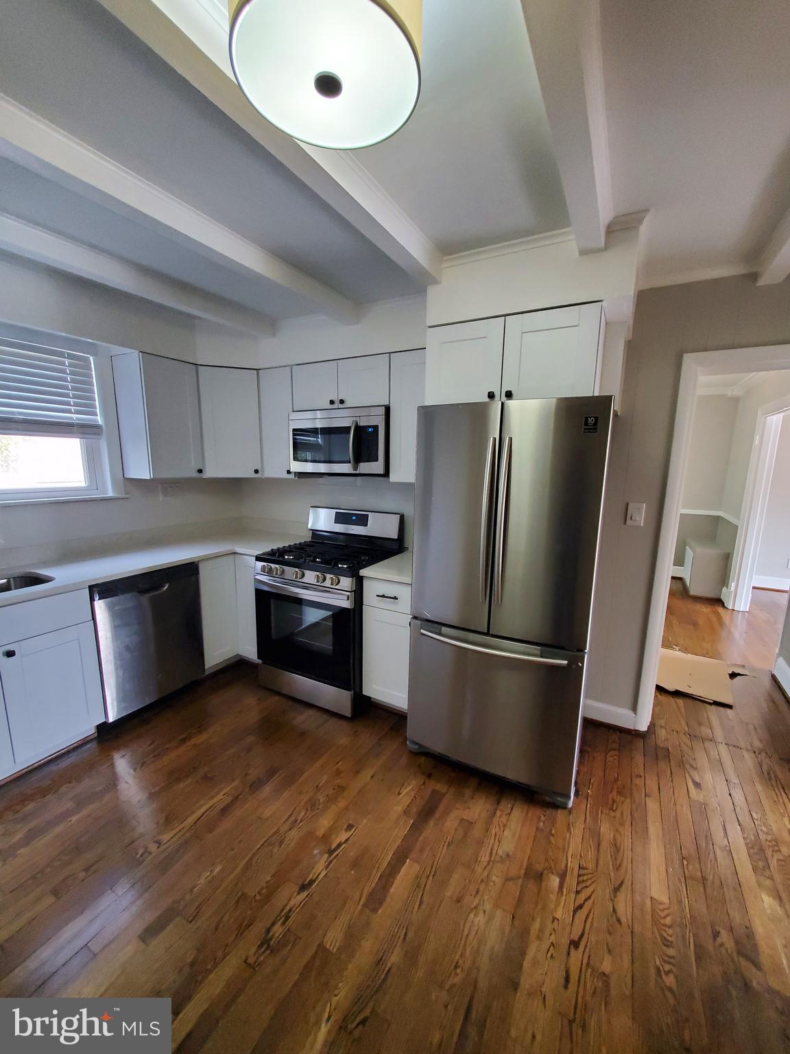 1221 Ten Oaks Road Baltimore, MD 21227 - Photo 2 of 30 Gallery Image 2