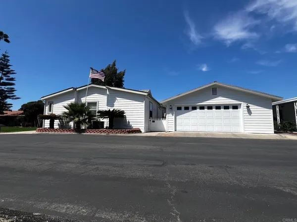 $675,000 | 4650 Dulin Road, Unit SPC 1, Fallbrook, CA 92003