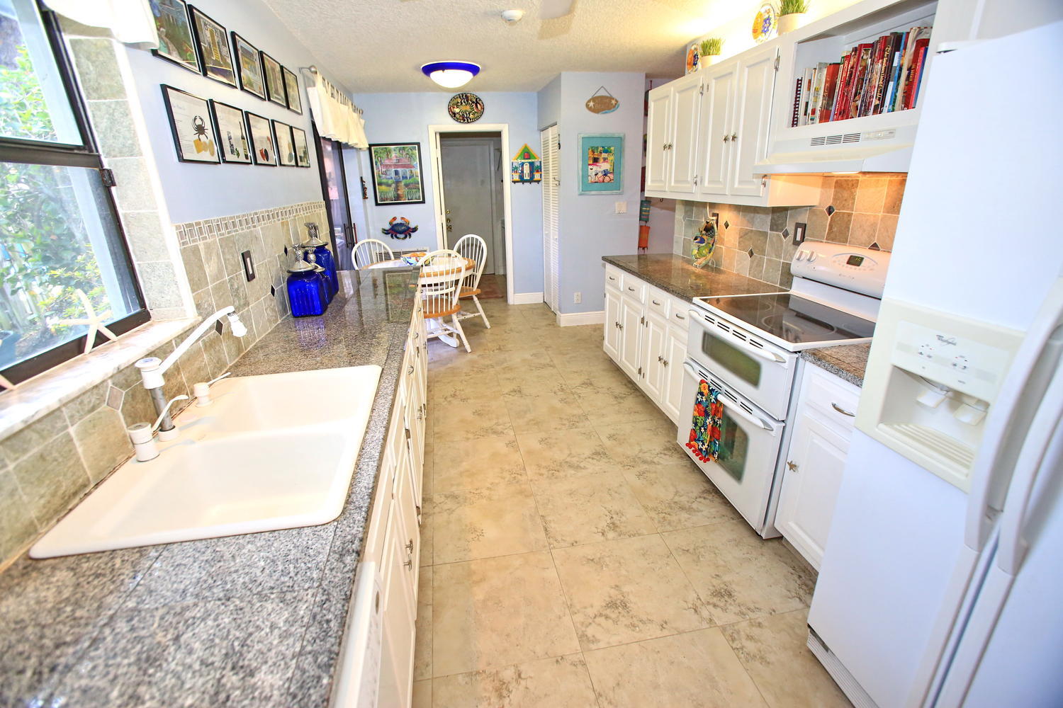 17700 Holly Brook Way Boca Raton, FL 33487 - Photo 12 of 33 012-19-Kitchen