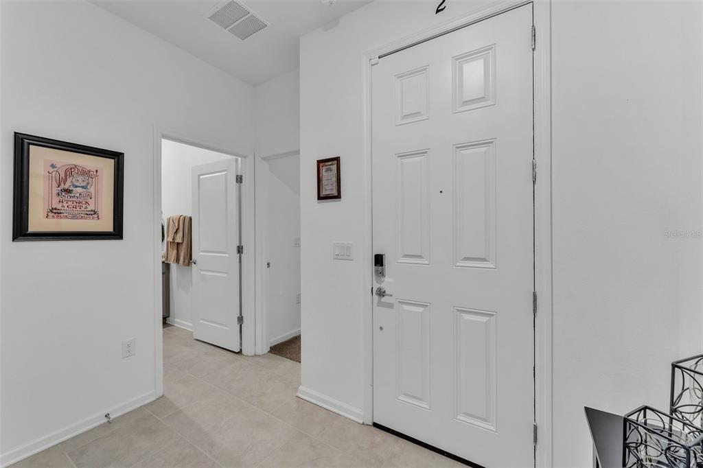 280 Pershing Street Bartow, FL 33830 - Photo 3 of 41 a view of a hallway with closet area