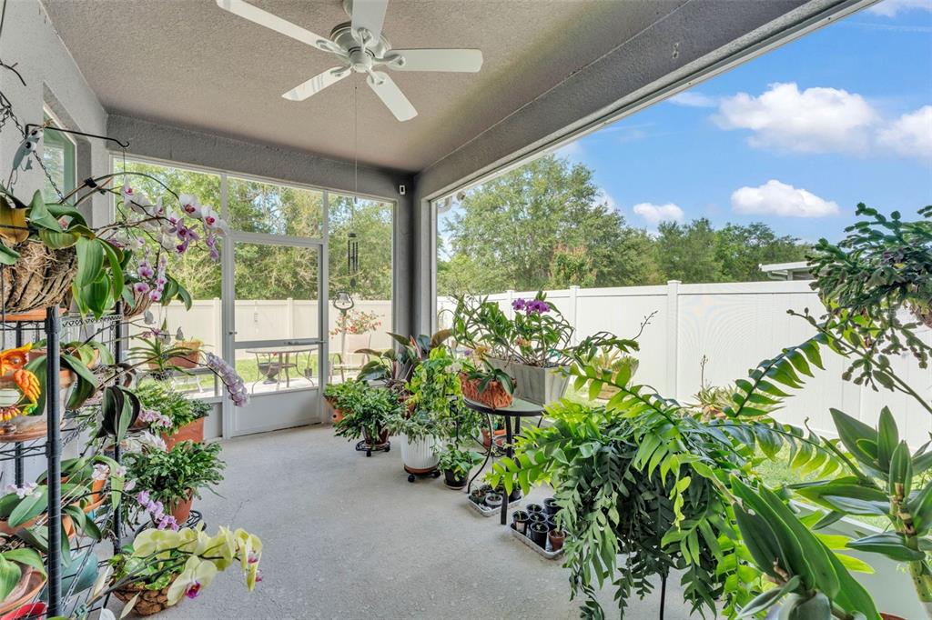 280 Pershing Street Bartow, FL 33830 - Photo 34 of 41 a front view of a house with a garden