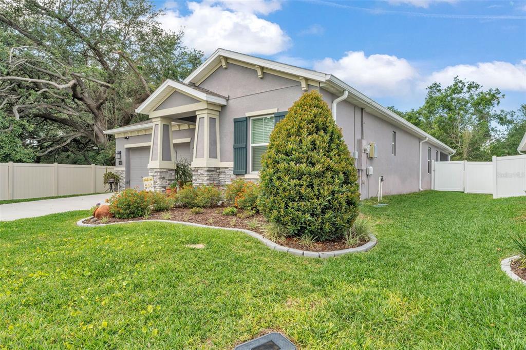 280 Pershing Street Bartow, FL 33830 - Photo 37 of 41 a front view of a house with a yard
