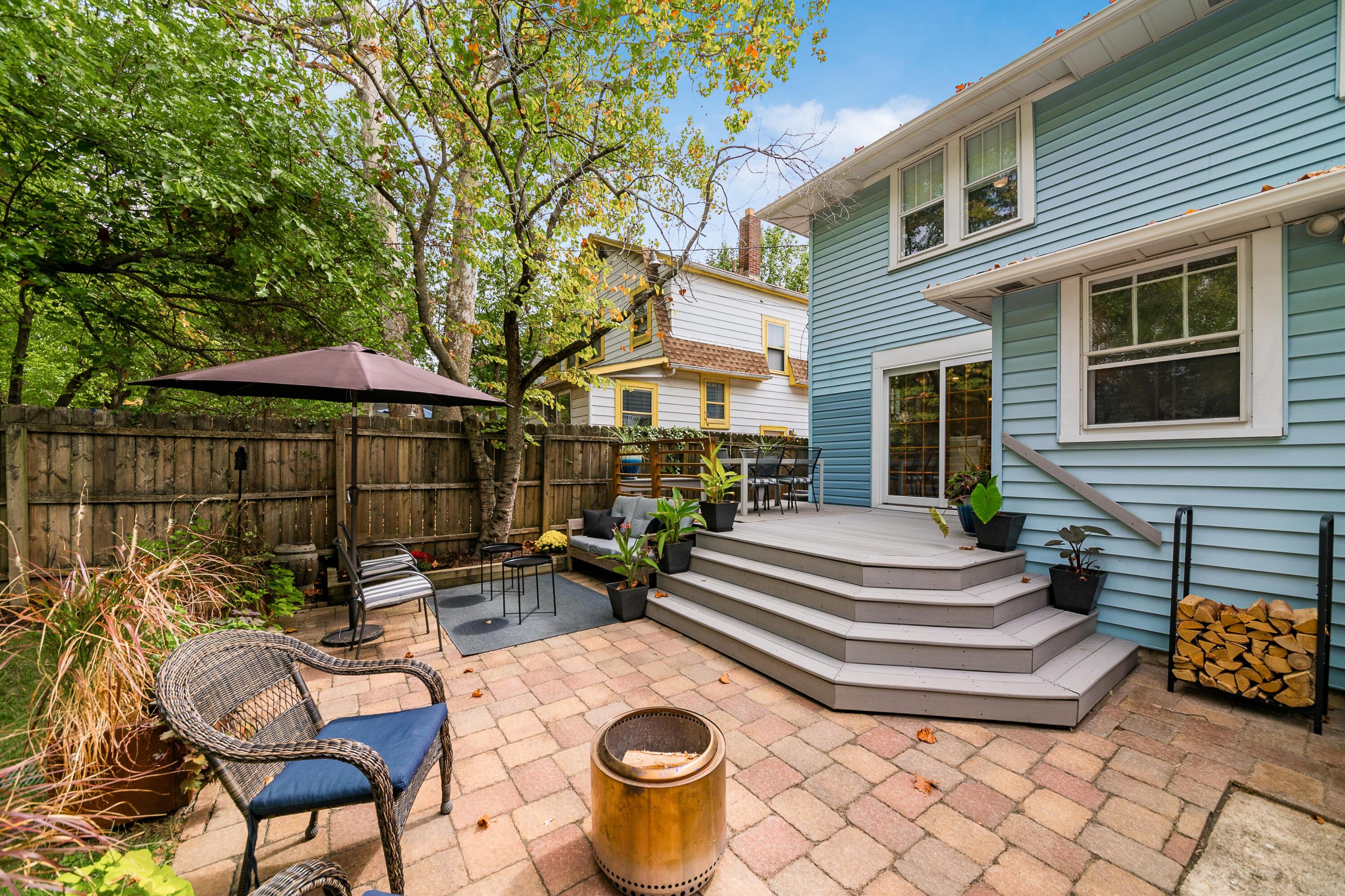 186 East Pacemont Road Columbus, OH 43202 - Photo 9 of 39 Great raised deck and updated patio.