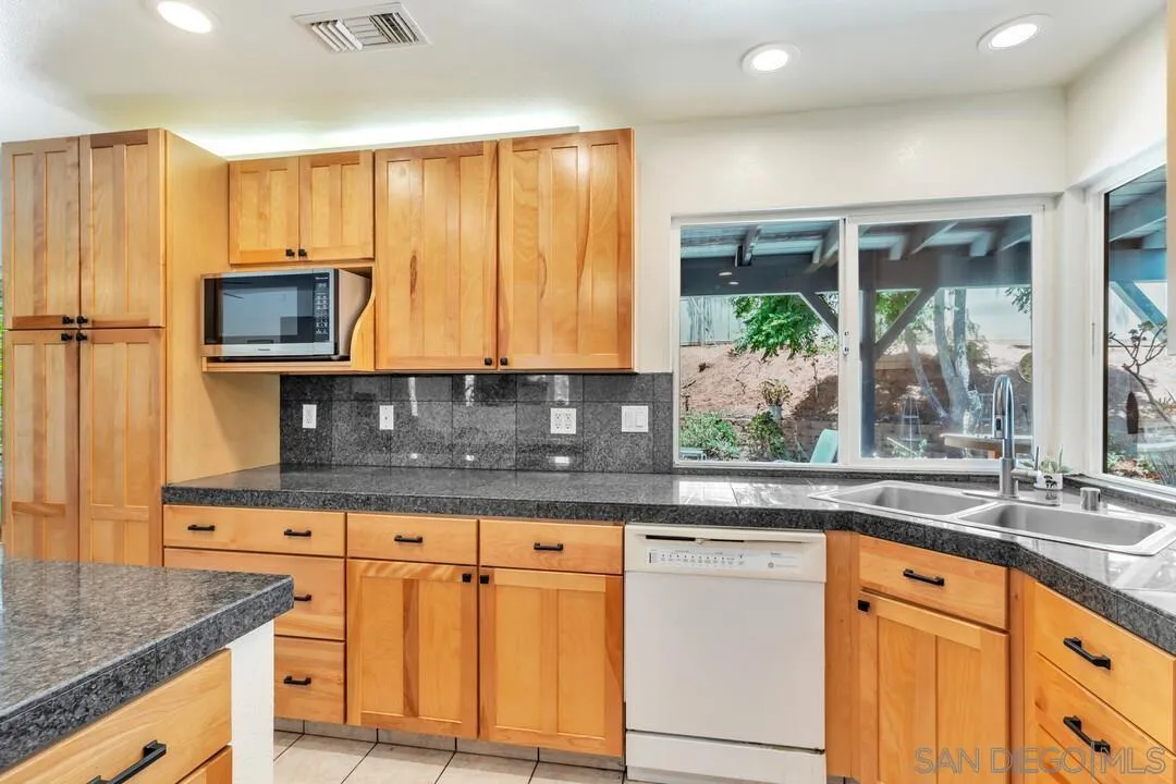 2958 Verde View Road Alpine, CA 91901 - Photo 9 of 57