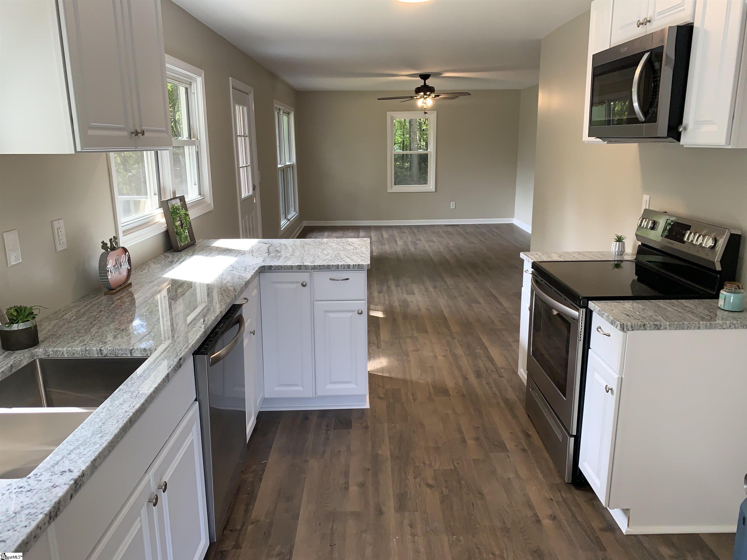 226 State Rd S-39-190 Pickens, SC 29671 - Photo 11 of 23