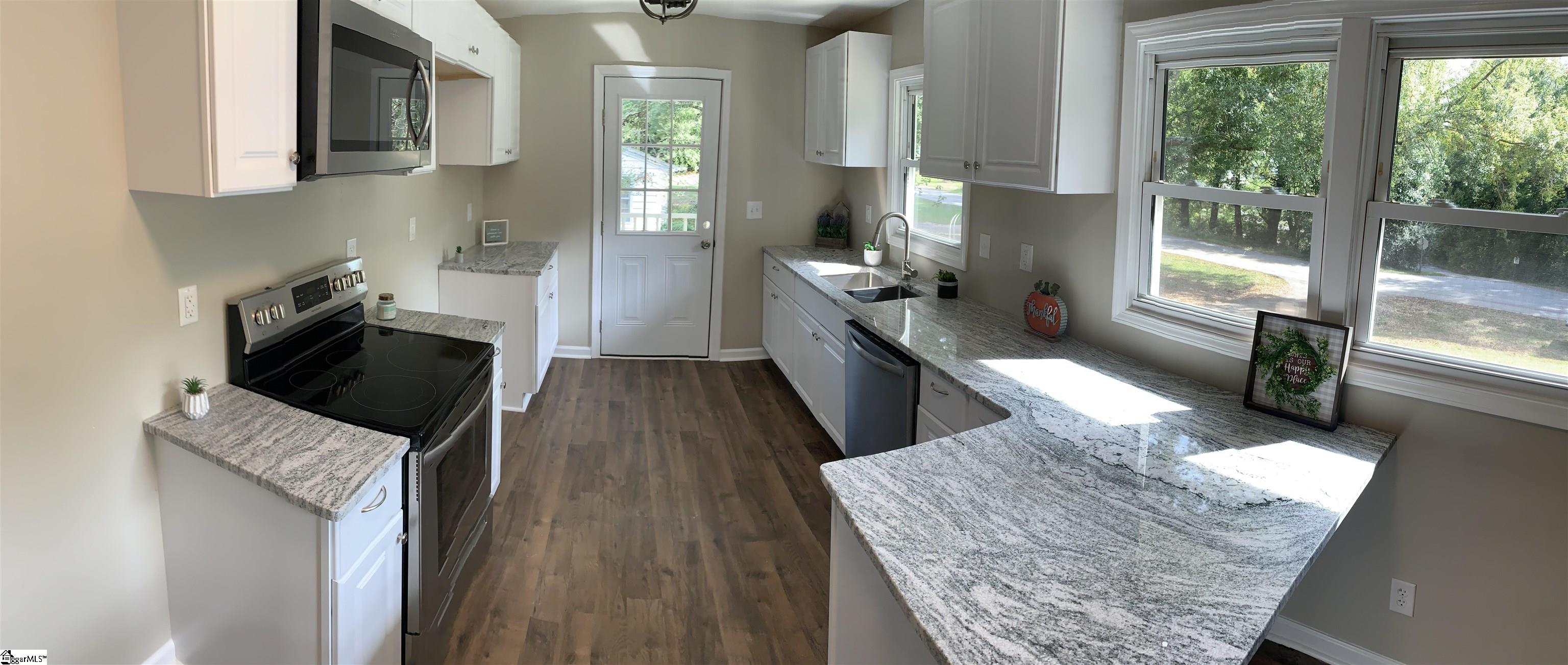 226 State Rd S-39-190 Pickens, SC 29671 - Photo 8 of 23