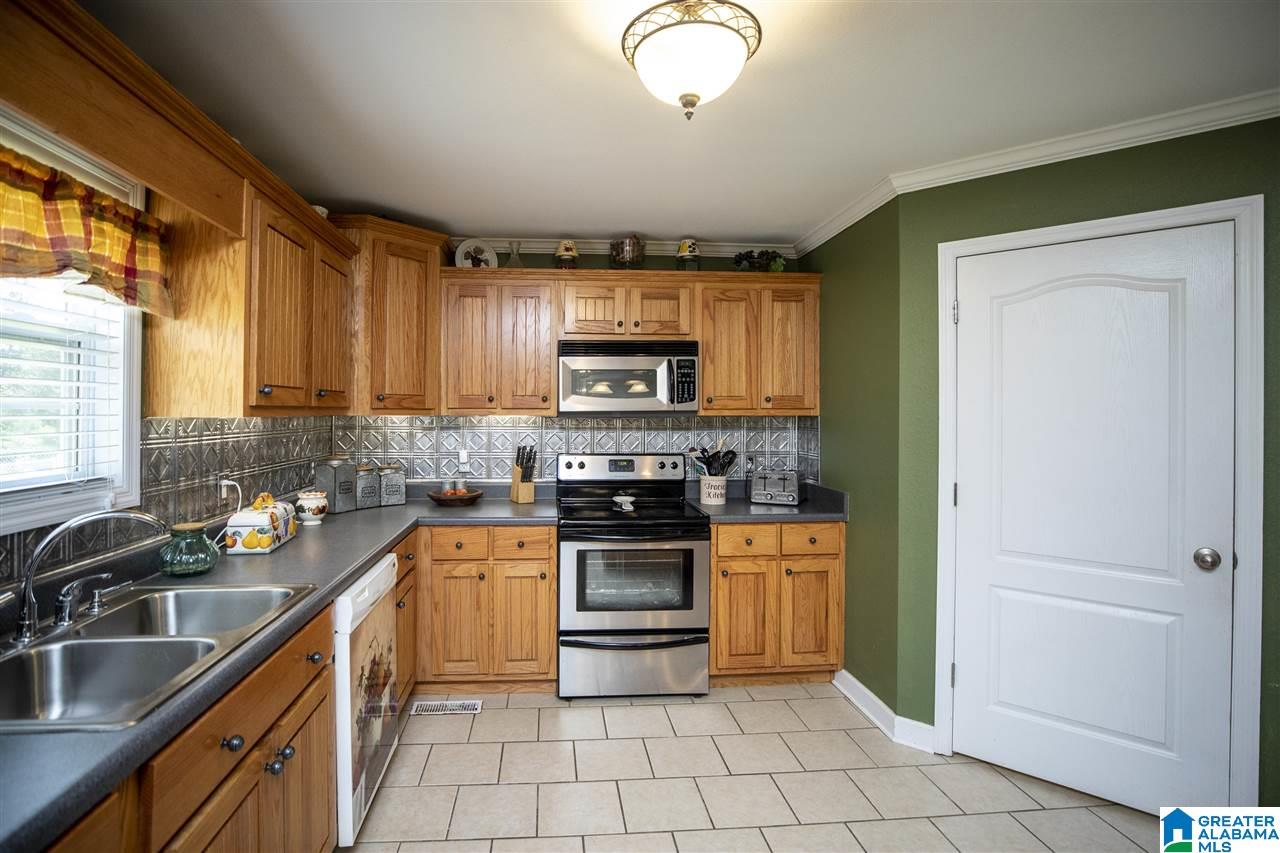 1145 Armstrong Loop Hayden, AL 35079 - Photo 20 of 43