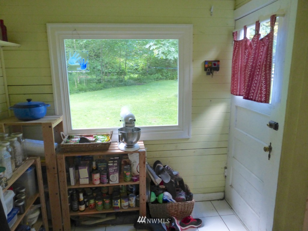 681 Old Samish Road Bellingham, WA 98229 - Photo 11 of 25 Gallery Image 11