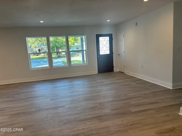 $290,000 | 25 West Cooper Drive, Panama City, FL 32404