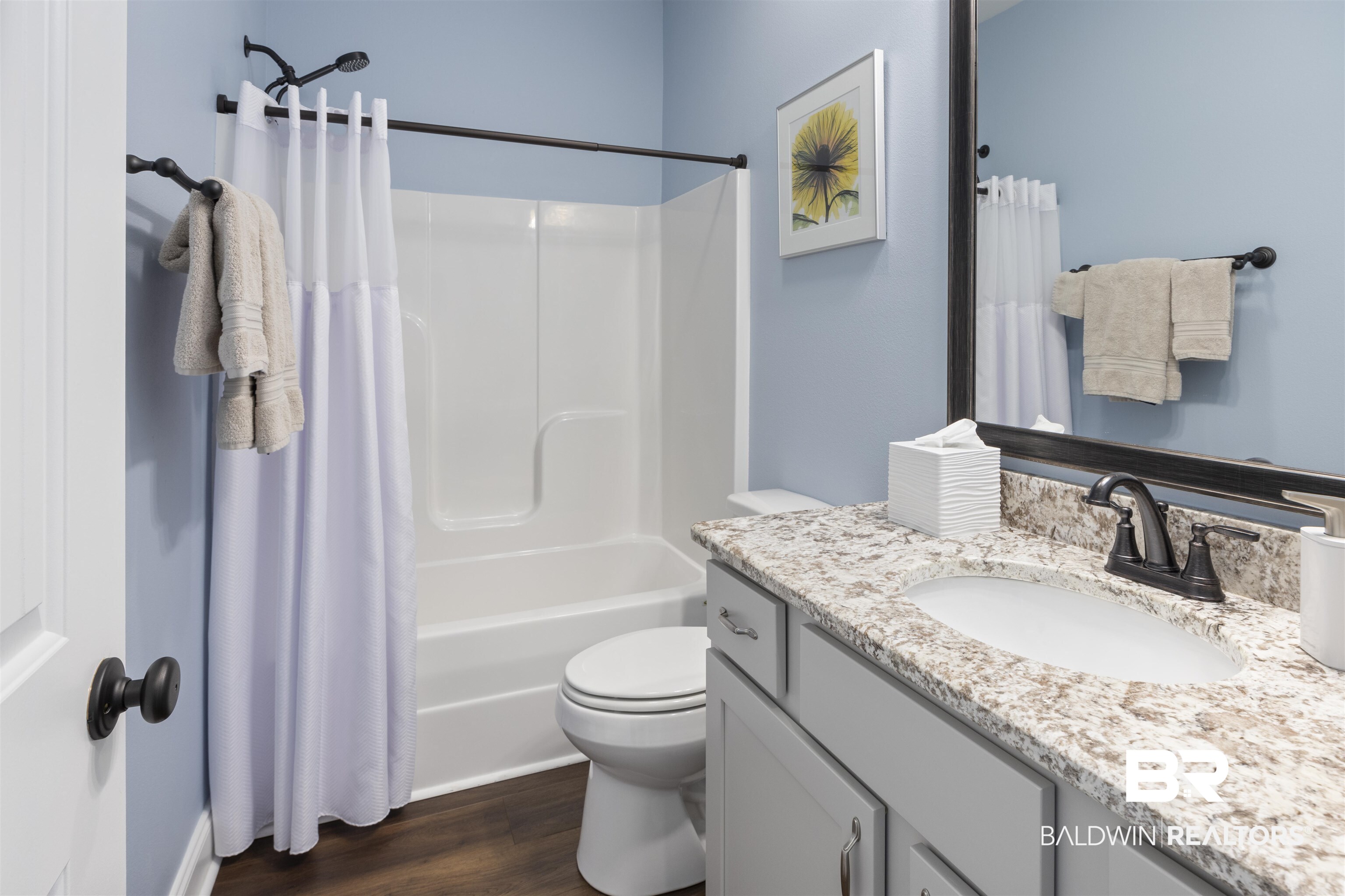 1290 Surrey Loop Foley, AL 36535 - Photo 5 of 47 Guest bath