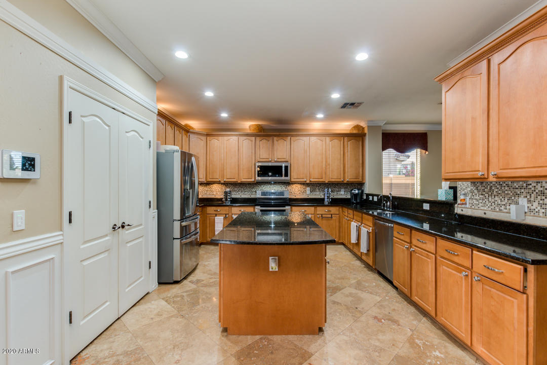 18339 North Stonegate Road Maricopa, AZ 85138 - Photo 8 of 50 11-Stonegate