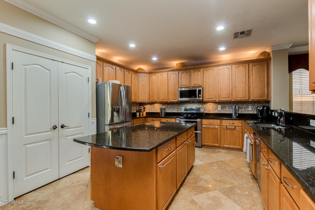 18339 North Stonegate Road Maricopa, AZ 85138 - Photo 10 of 50 13-Stonegate