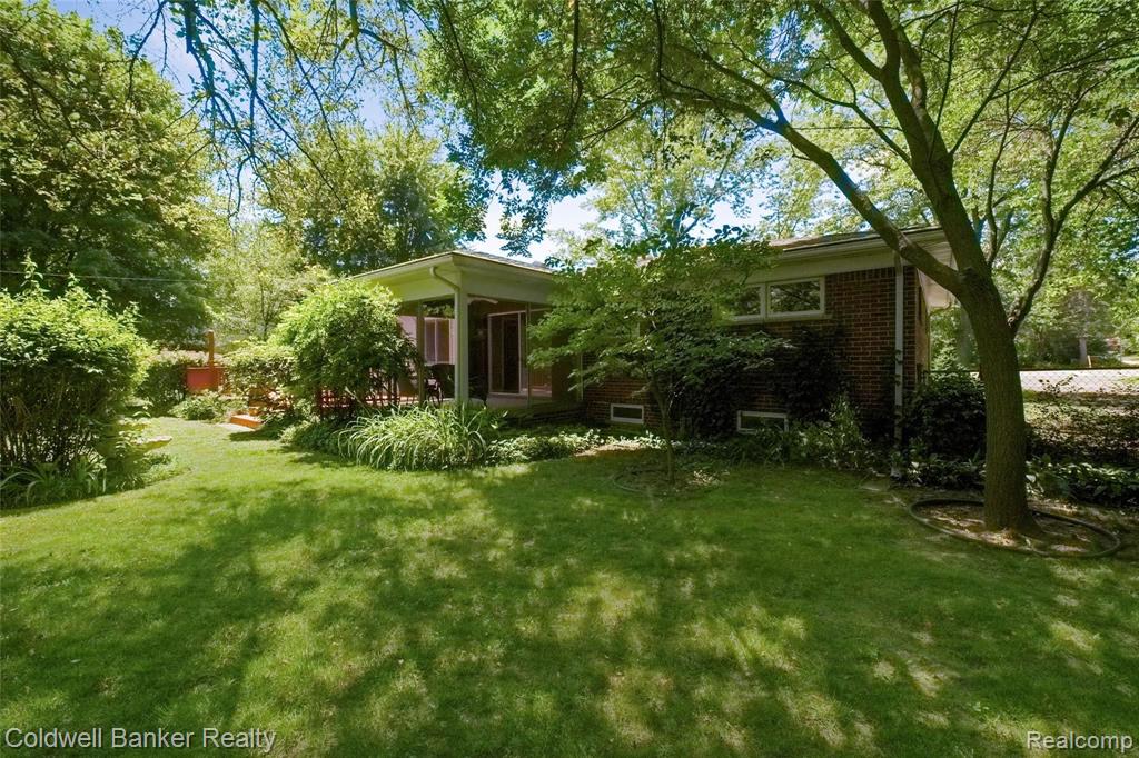 28390 Farmington Road Farmington Hills, MI 48334 - Photo 30 of 37