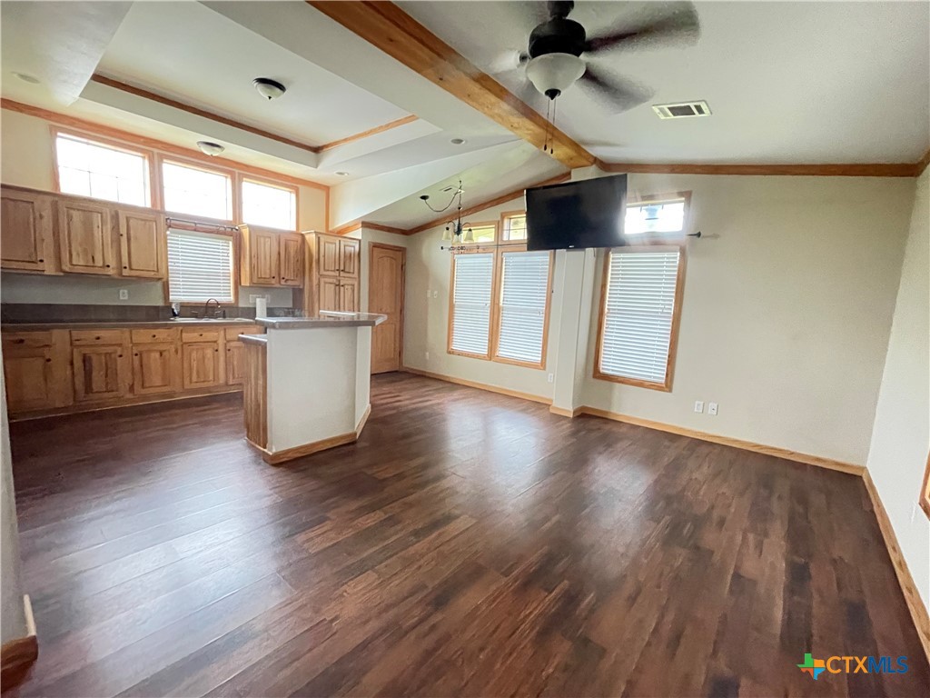 543 Morris Town Road Victoria, TX 77905 - Photo 5 of 15
