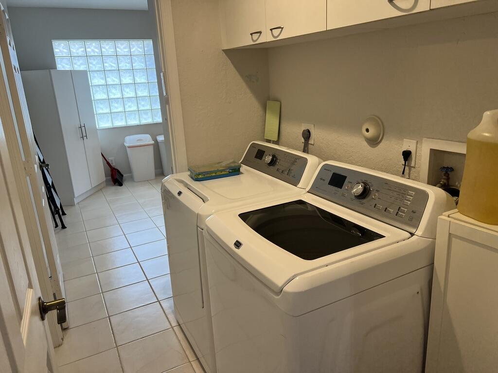 10596 Sunset Isles Court Boynton Beach, FL 33437 - Photo 14 of 17 C4F96E8A-0577-43DF-A344-1552B0D96615_1_1