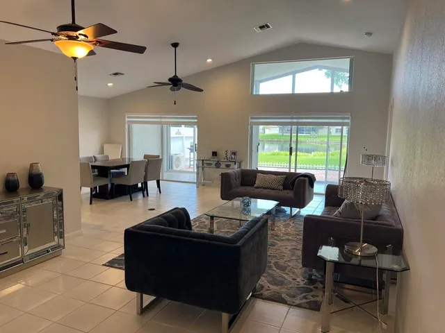 $4,500 | 10596 Sunset Isles Court, Boynton Beach, FL 33437