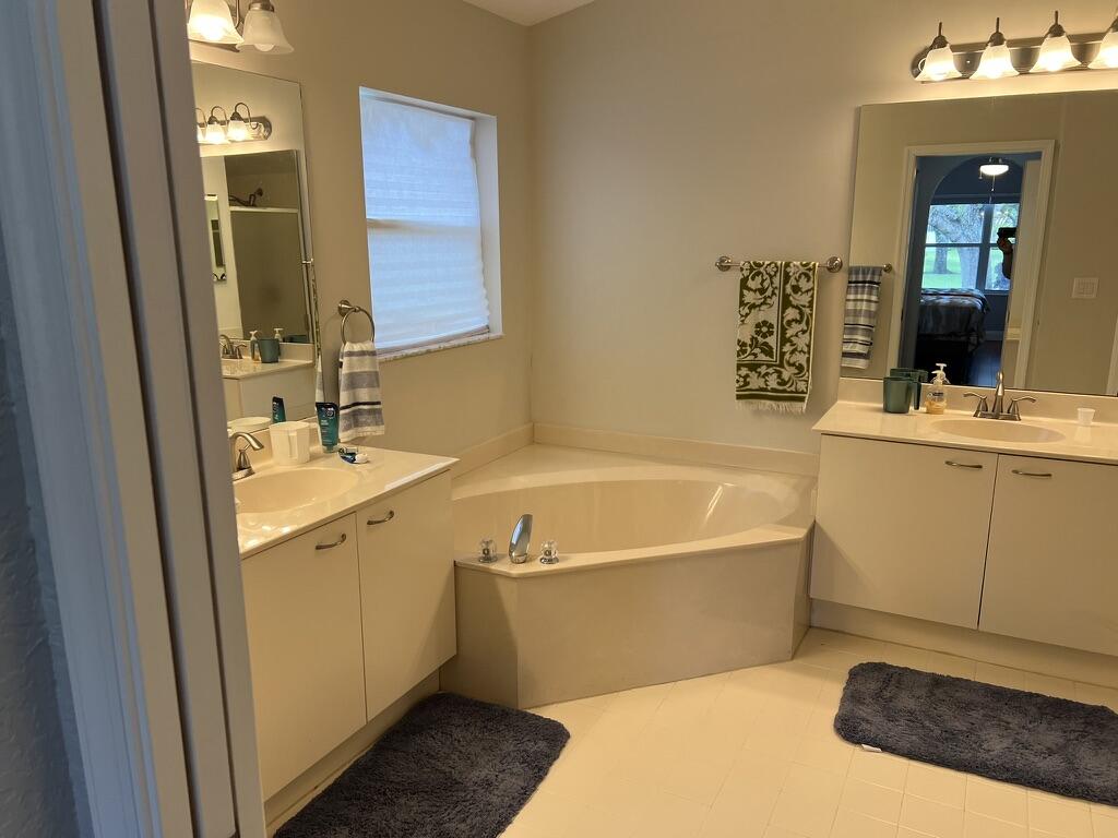 10596 Sunset Isles Court Boynton Beach, FL 33437 - Photo 10 of 17 FCEB93E3-AA01-4B74-8D4C-E507ACB2FE65_1_1