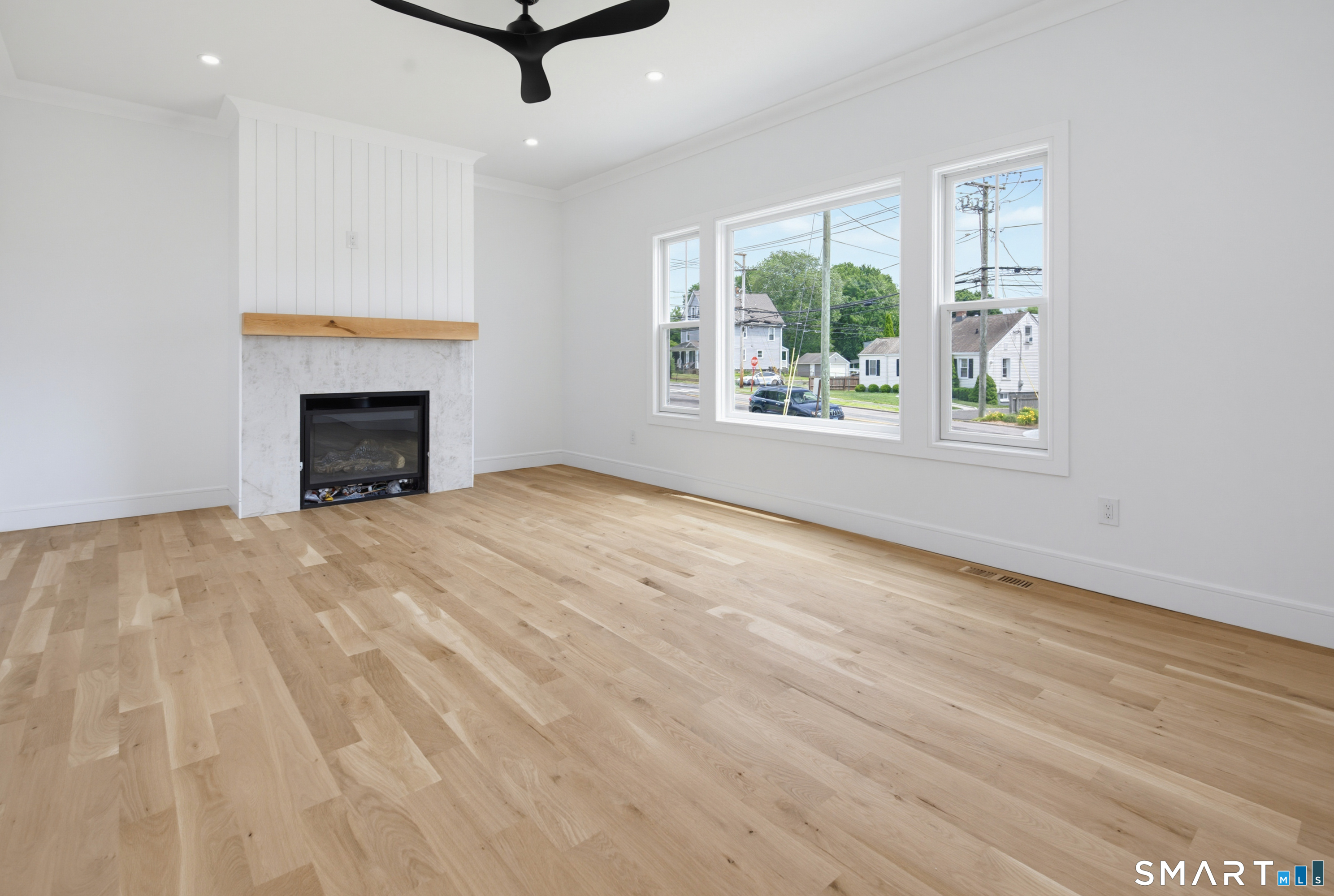 694 Jennings Road Fairfield, CT 06824 - Photo 14 of 39 Gallery Image 14