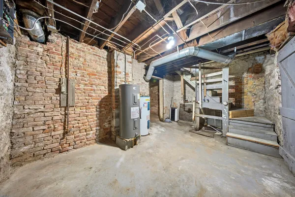$94,900 | 108-110 East Iroquois Street, Freeport, IL 61032