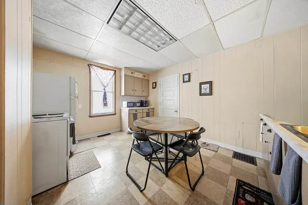 $94,900 | 108-110 East Iroquois Street, Freeport, IL 61032