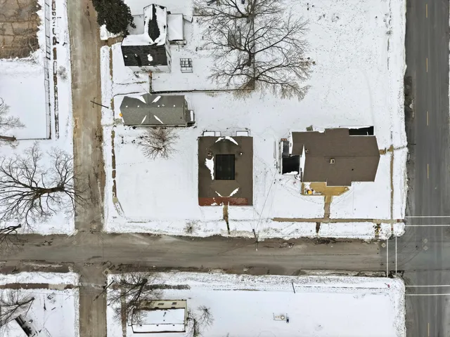 $99,900 | 108-110 East Iroquois Street, Freeport, IL 61032