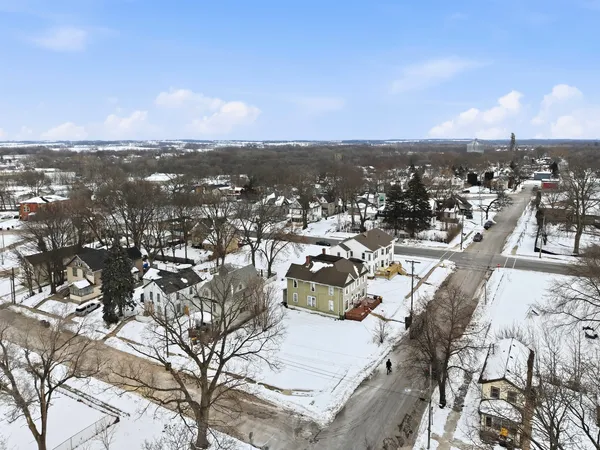 $94,900 | 108-110 East Iroquois Street, Freeport, IL 61032