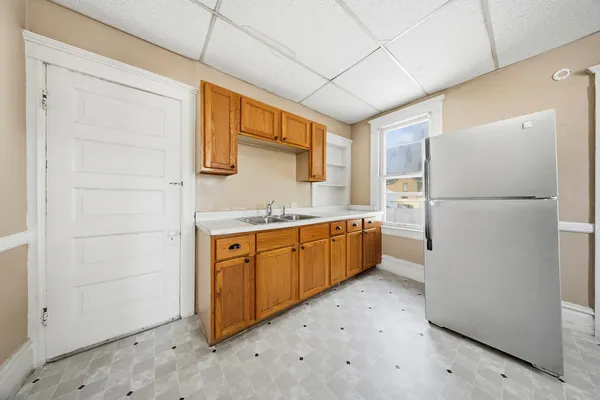 $94,900 | 108-110 East Iroquois Street, Freeport, IL 61032