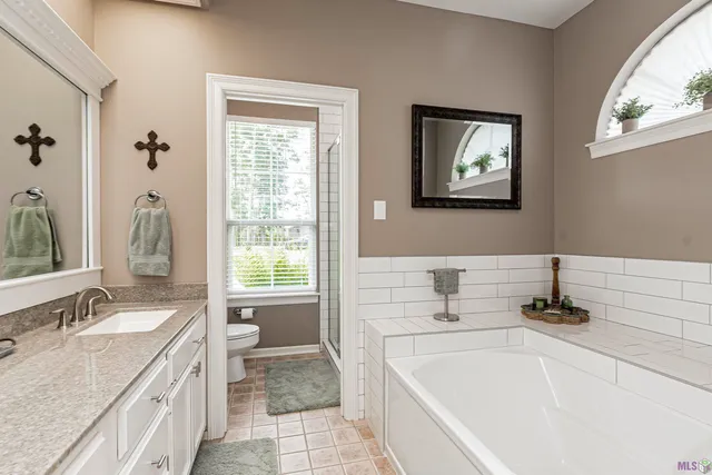 $479,999 | 17534 Summerfield Road North, Prairieville, LA 70769