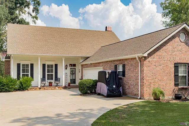 $479,999 | 17534 Summerfield Road North, Prairieville, LA 70769
