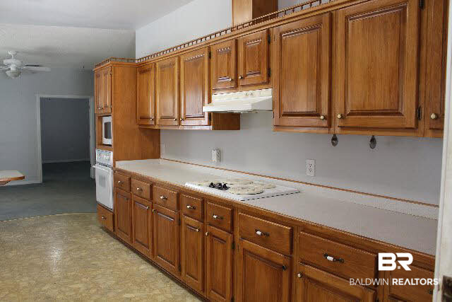 9651 Perdido Vista Drive Elberta, AL 36530 - Photo 22 of 39 KItchen View 3