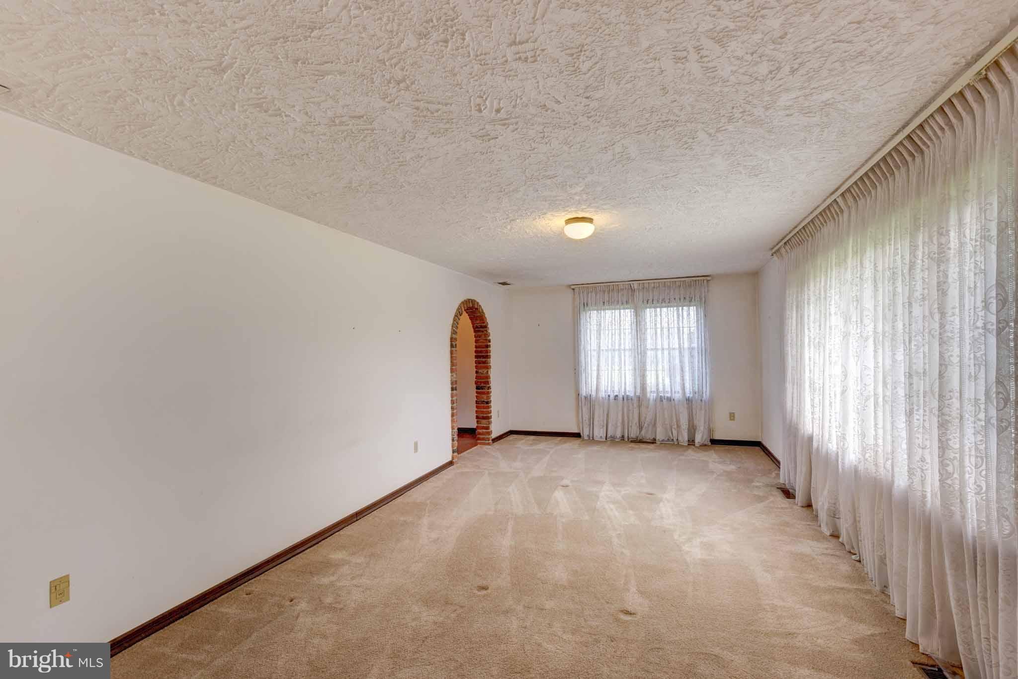 3920 Bullfrog Road Taneytown, MD 21787 - Photo 22 of 30 Very Spacious Living Room with Neutral Carpet