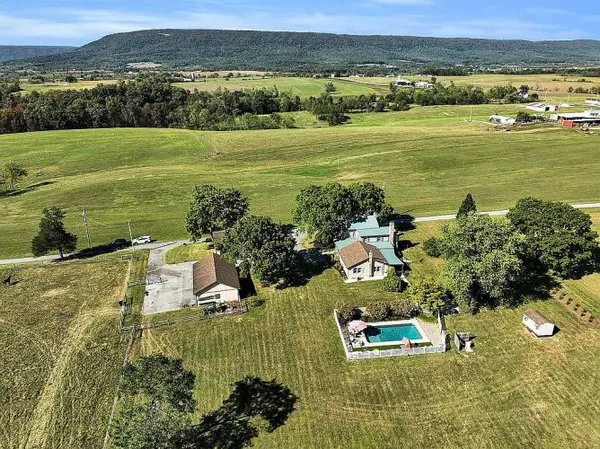$995,000 | 20 Pasture Lane, Newville, PA 17241