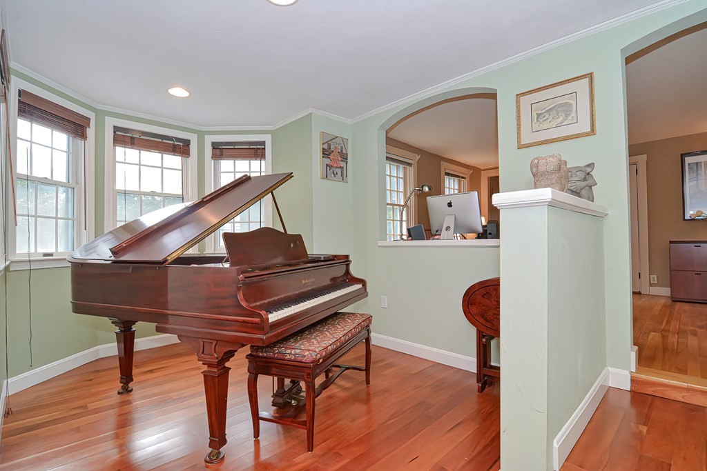 174 Spring Street Hanover, MA 02339 - Photo 19 of 41 Gallery Image 19