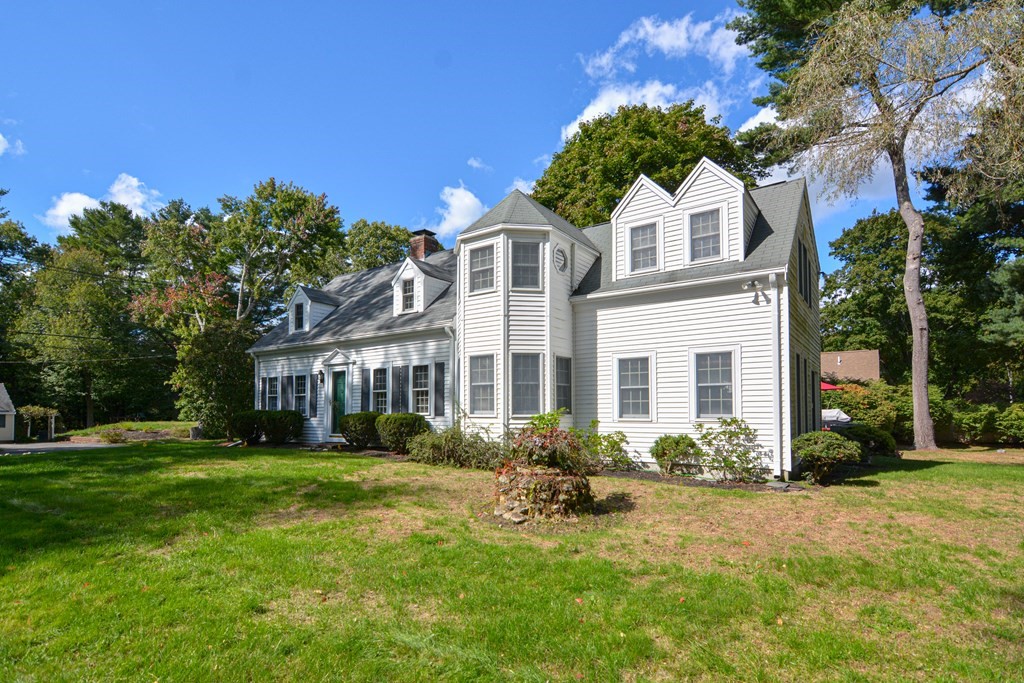 174 Spring Street Hanover, MA 02339 - Photo 3 of 41 Gallery Image 3