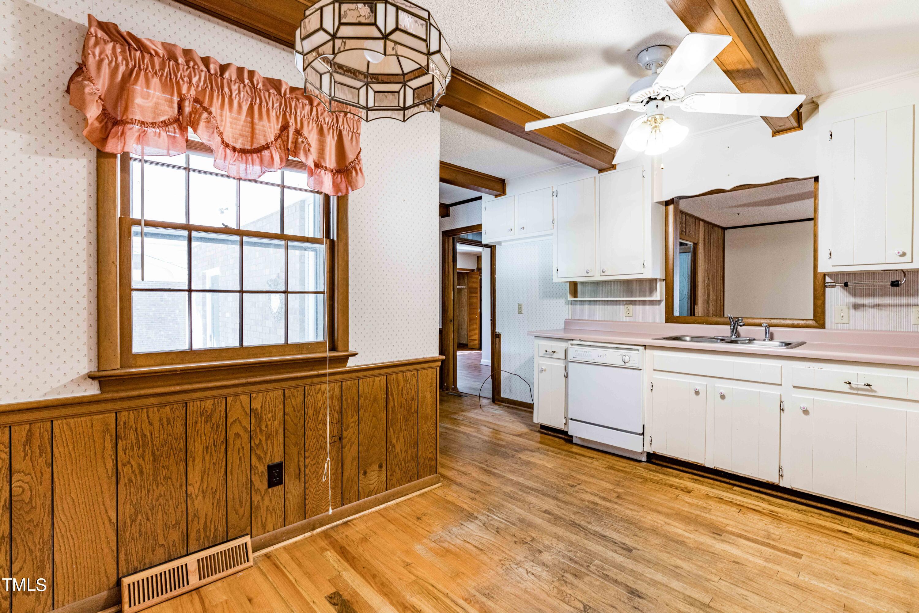 1613 Ridgeland Drive Raleigh, NC 27607 - Photo 20 of 40 DSC09819