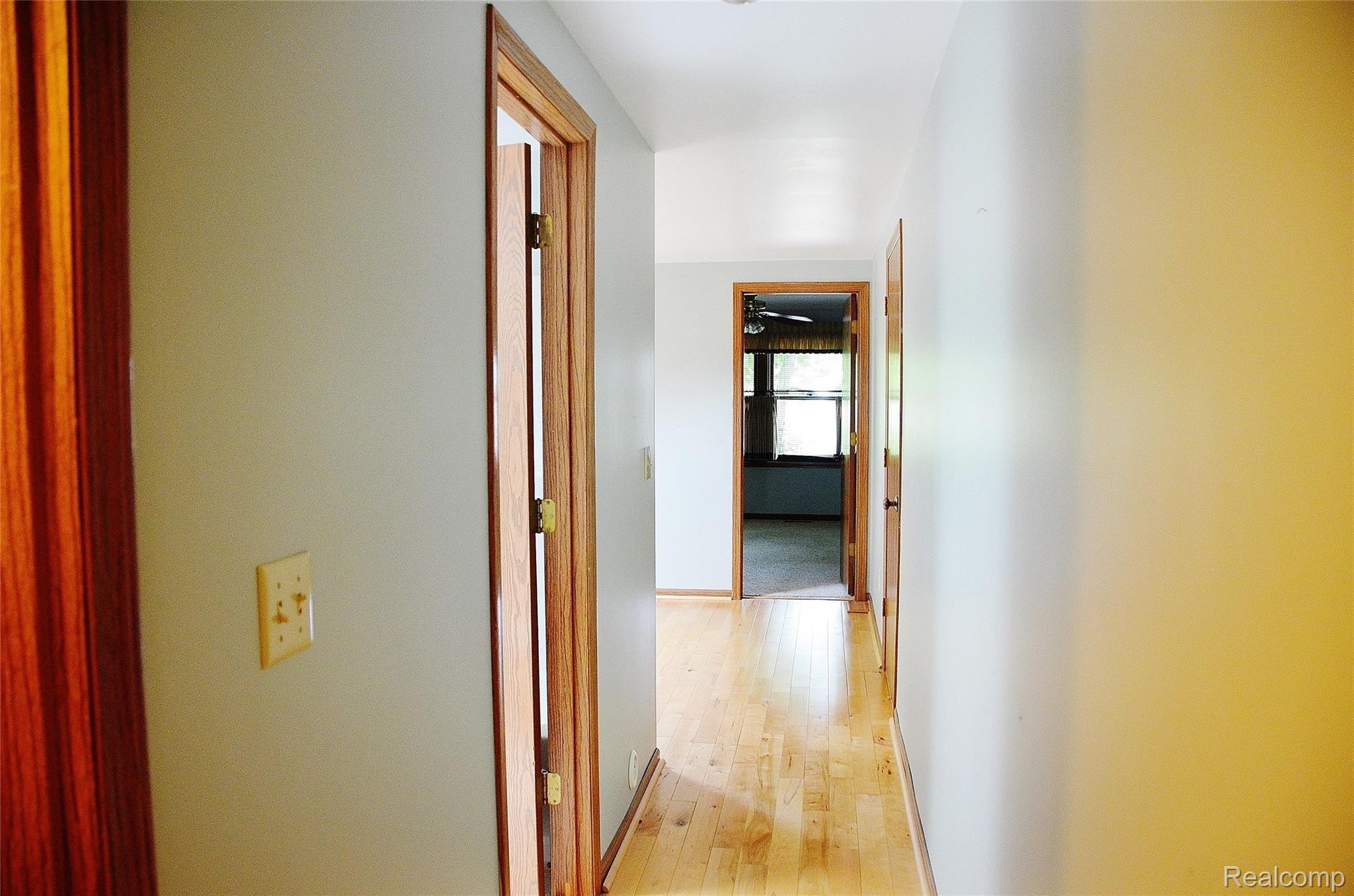 28602 Chatham Road Grosse Ile, MI 48138 - Photo 12 of 22 DSC_6868.JPG