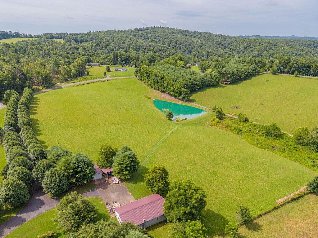 1972 Hunters Ridge Road, Unit 39112 Hillsville, VA 24343 - Photo 11 of 33 Gallery Image 11