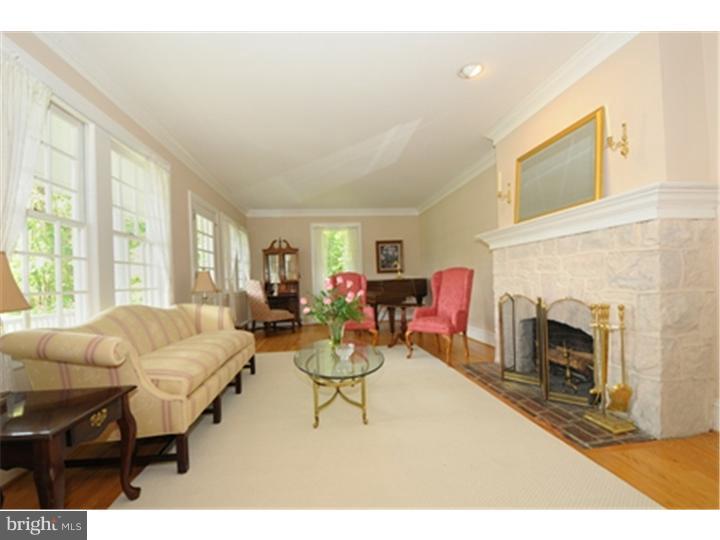 311 Dorset Road Devon, PA 19333 - Photo 13 of 21 Living Room