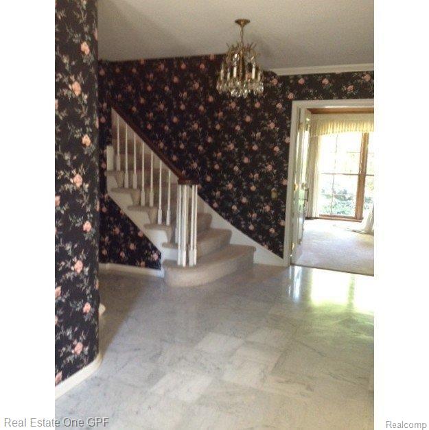 40 Stonehurst Road Grosse Pointe, MI 48236 - Photo 5 of 9 front foyer 2.JPG