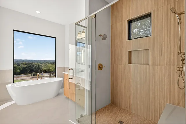 $1,495,000 | 400 Emerald Way, Horseshoe Bay, TX 78657