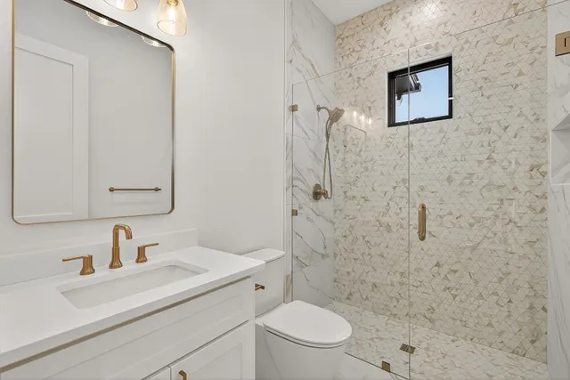 $1,495,000 | 400 Emerald Way, Horseshoe Bay, TX 78657