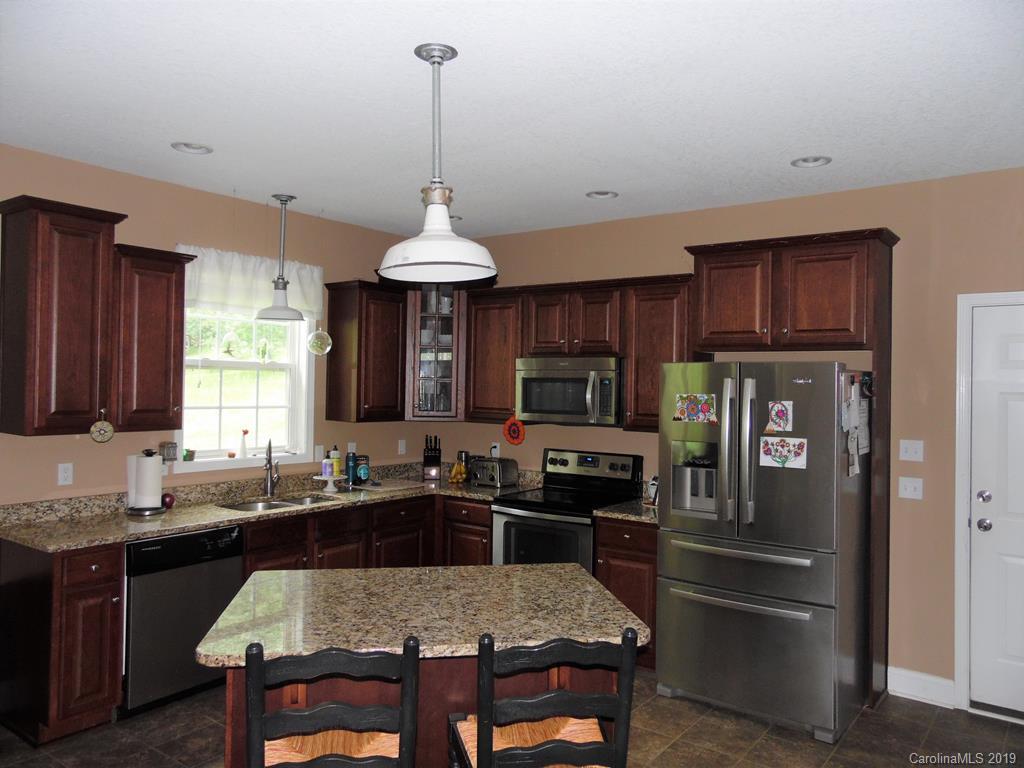 805 Worley Road Marion, NC 28752 - Photo 4 of 28 Gallery Image 4