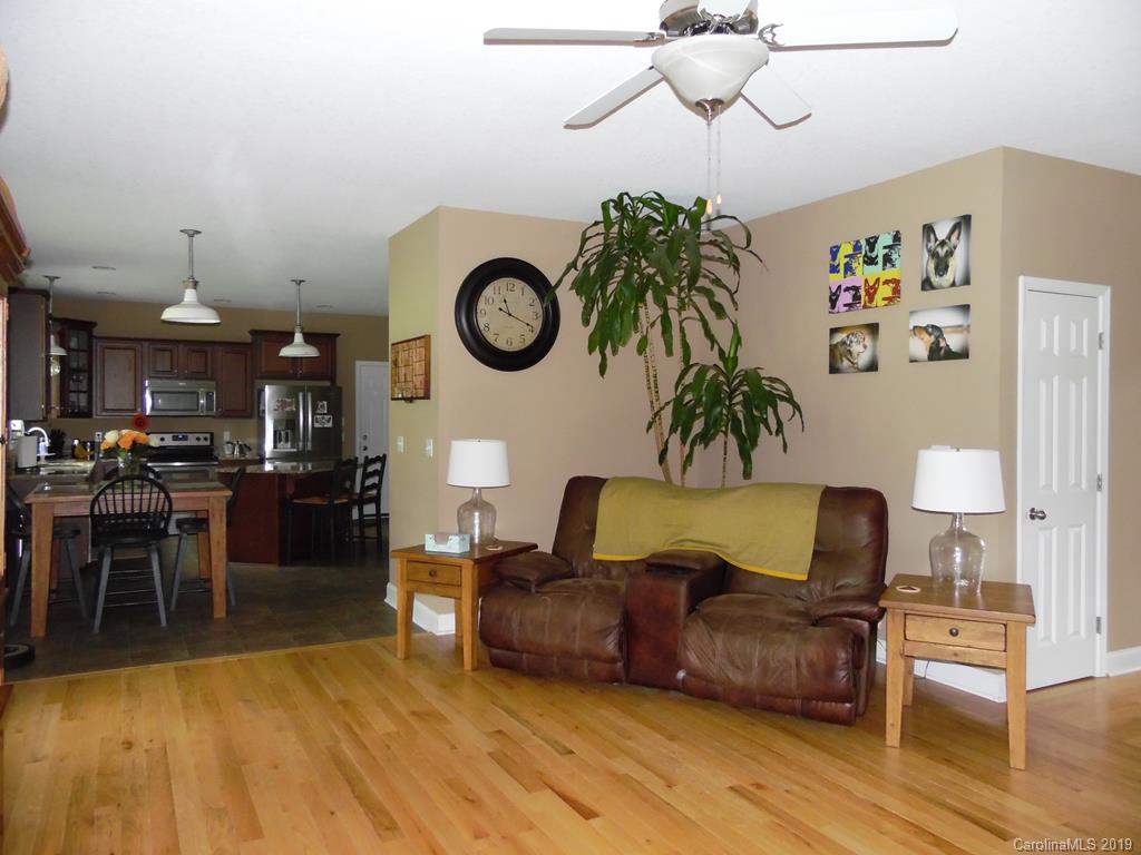 805 Worley Road Marion, NC 28752 - Photo 10 of 28 Gallery Image 10