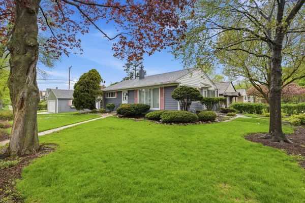 $435,000 | 1844 Lemar Avenue, Evanston, IL 60201