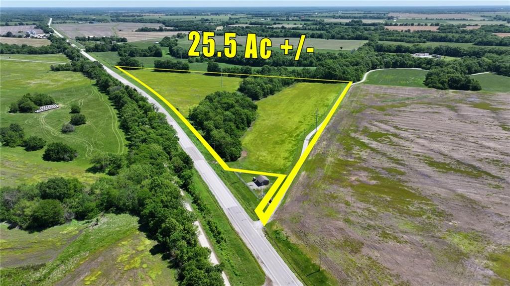 75 Northeast 254p Road Clinton, MO 64735 - Photo 2 of 21
