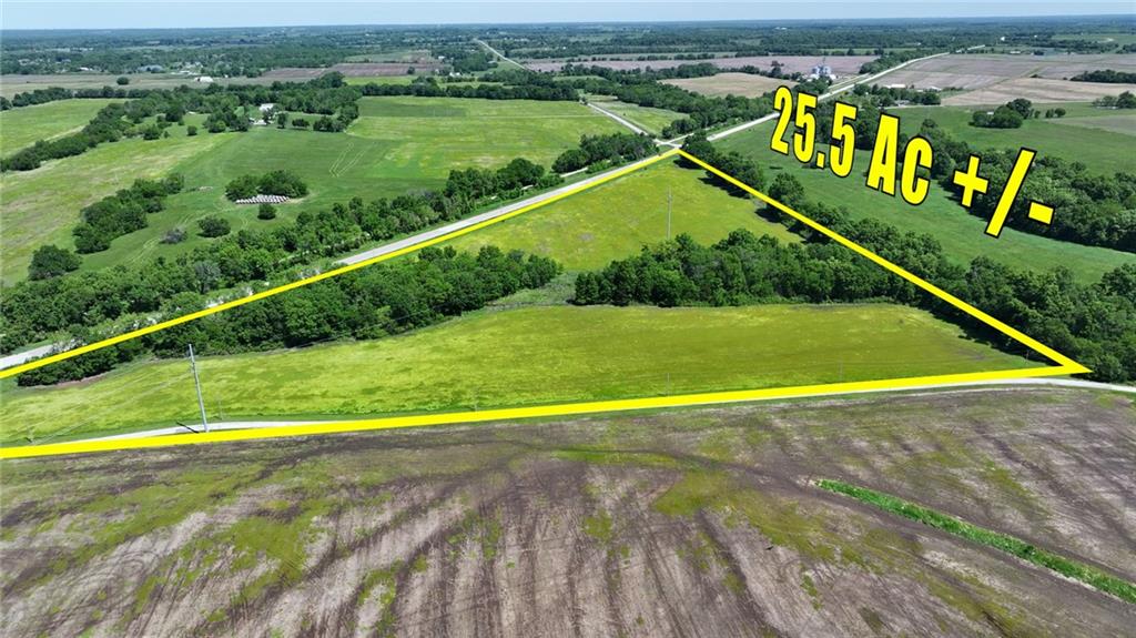 75 Northeast 254p Road Clinton, MO 64735 - Photo 3 of 21