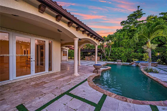 $2,780,000 | 13400 Southwest 83rd Avenue, Pinecrest, FL 33156
